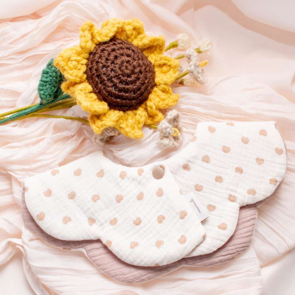 韓国生地のもくもくスタイ【ハート/恐竜/お花柄】｜Sol et lumi