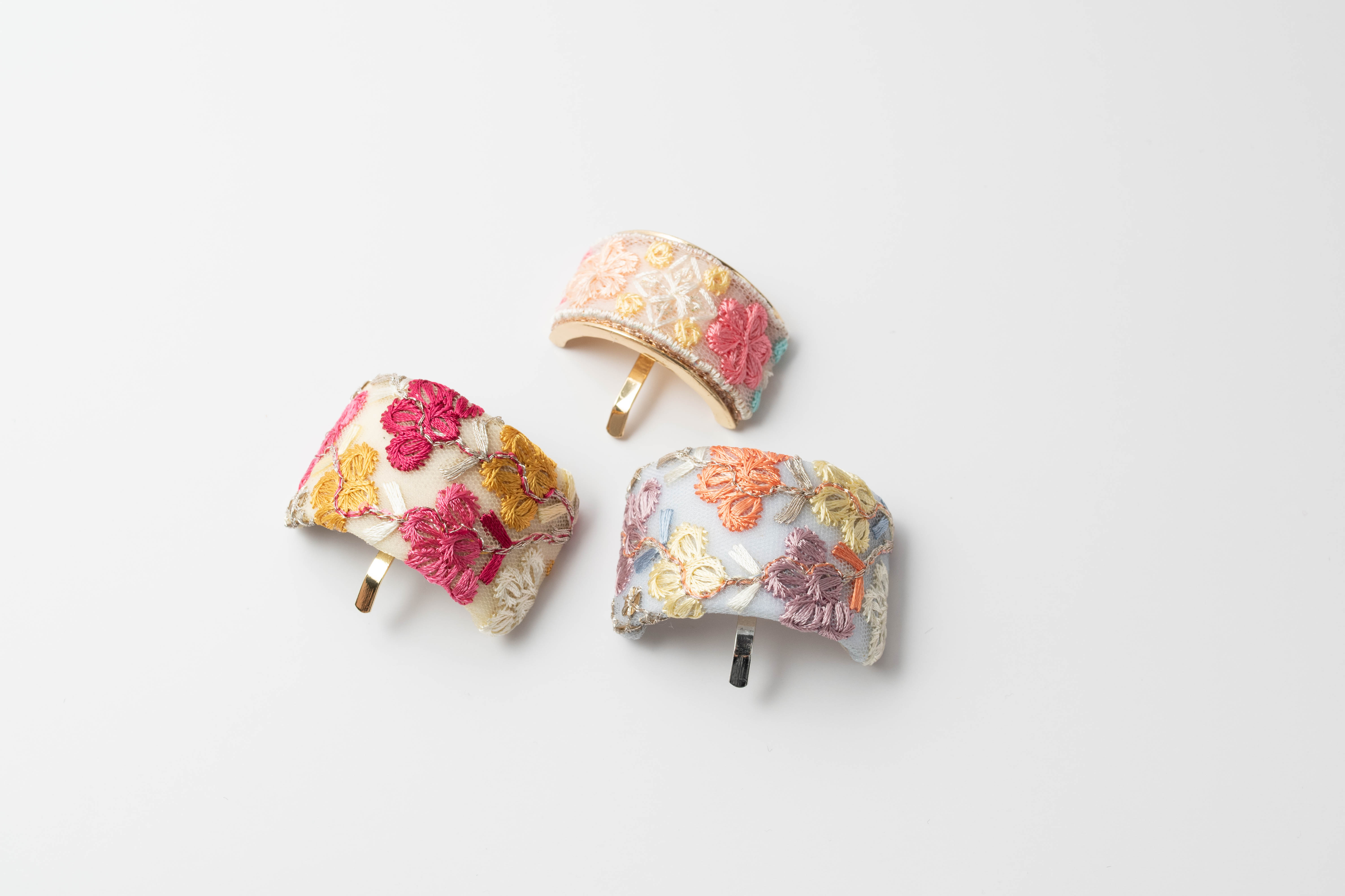 filo様🌻インド刺繍リボンのポニーフック(ショートタイプ)