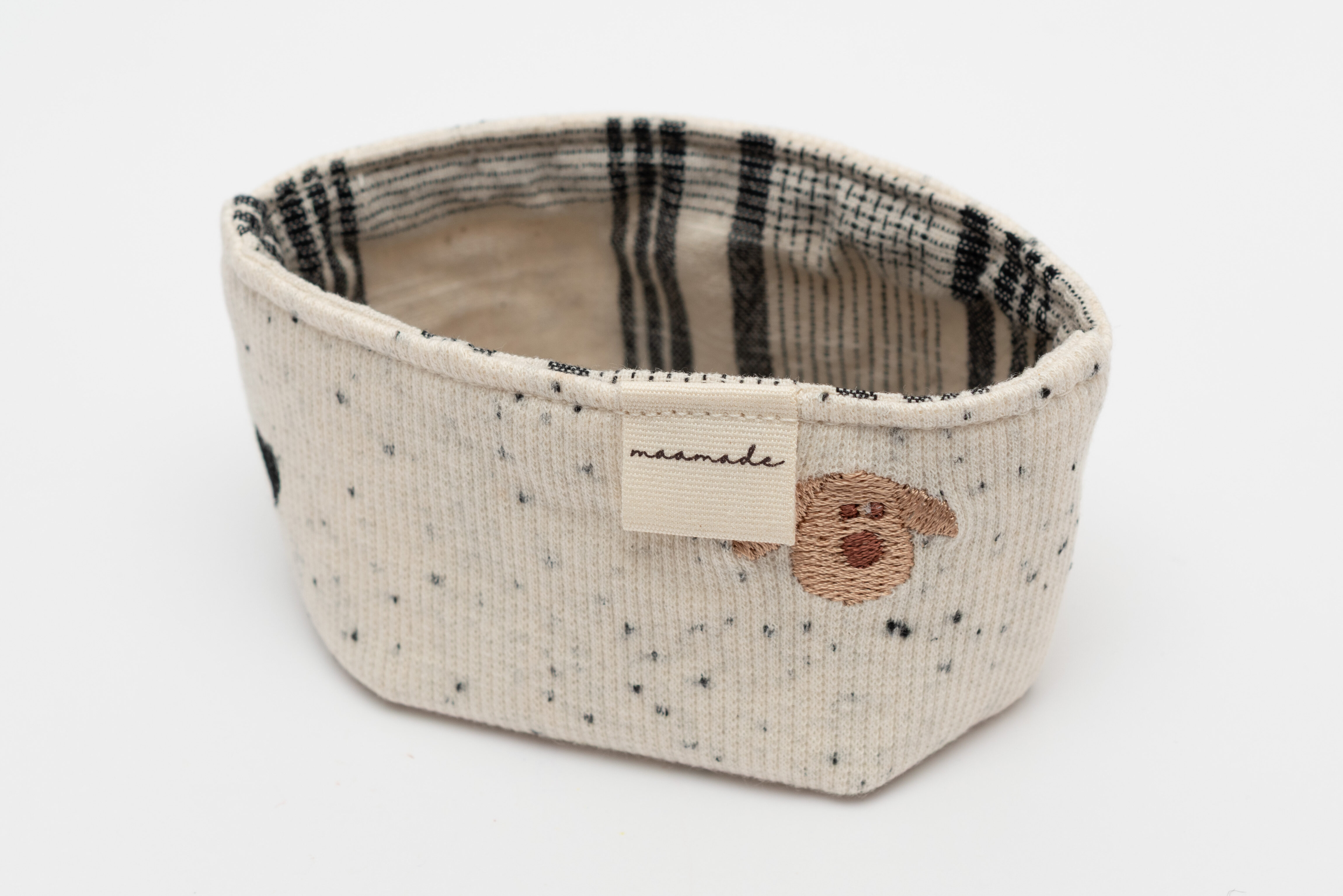 maamade様🌻小物入れ（刺繍dog）