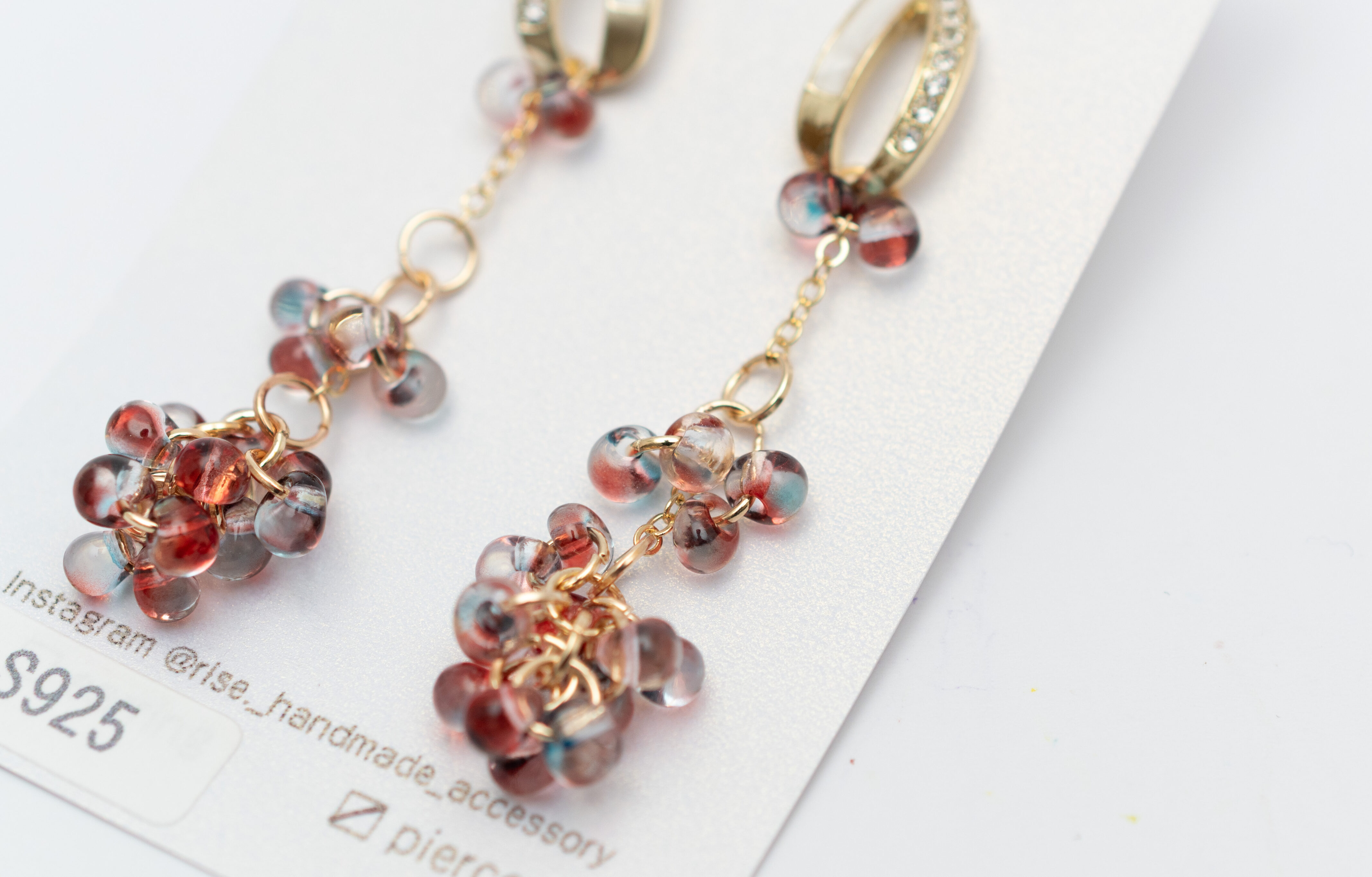 rise._handmade_accessory様🌻グラデーションファルファーレのたらりんピアス