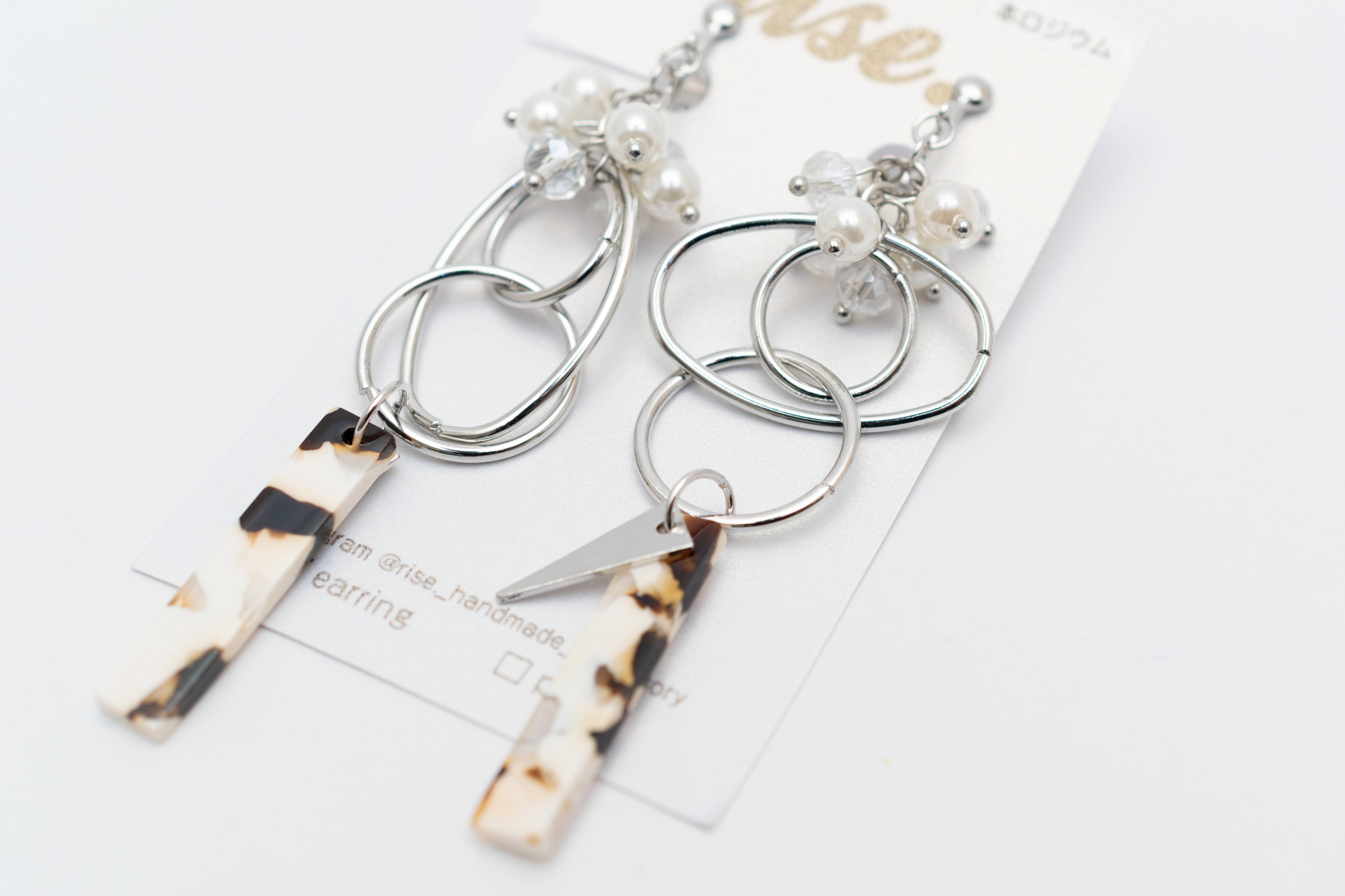 rise._handmade_accessory様🌻3連ステンレスフープとスティックイヤリング（白）